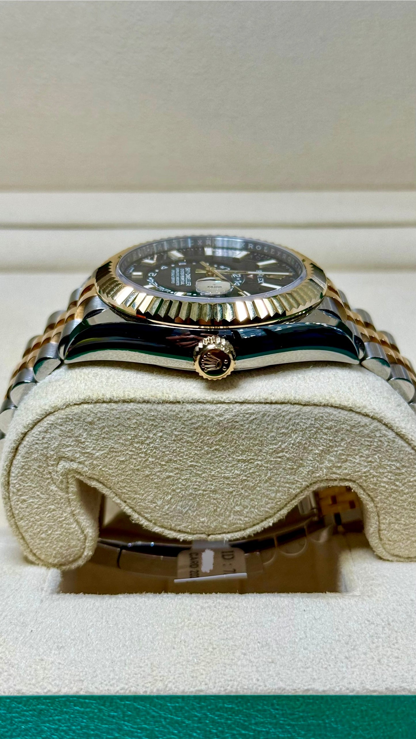 Rolex SkyDweller Bright Black Dial on 326933-0005 Card 2023