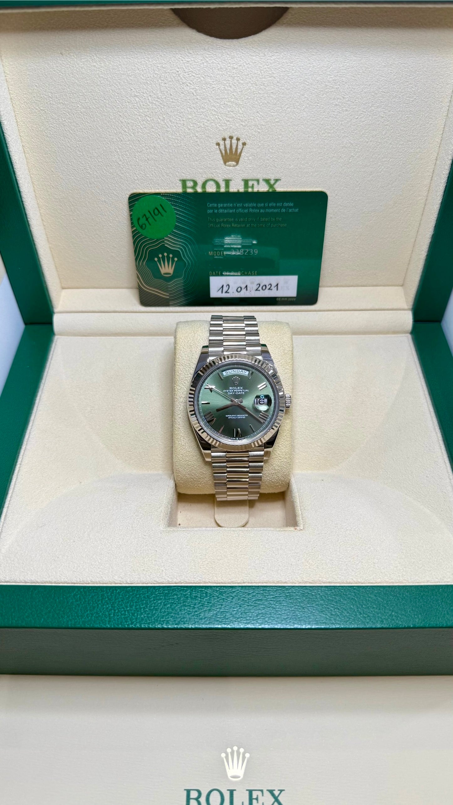 Rolex Day-Date 40 Green Dial on President 228239-0033 Card 2021
