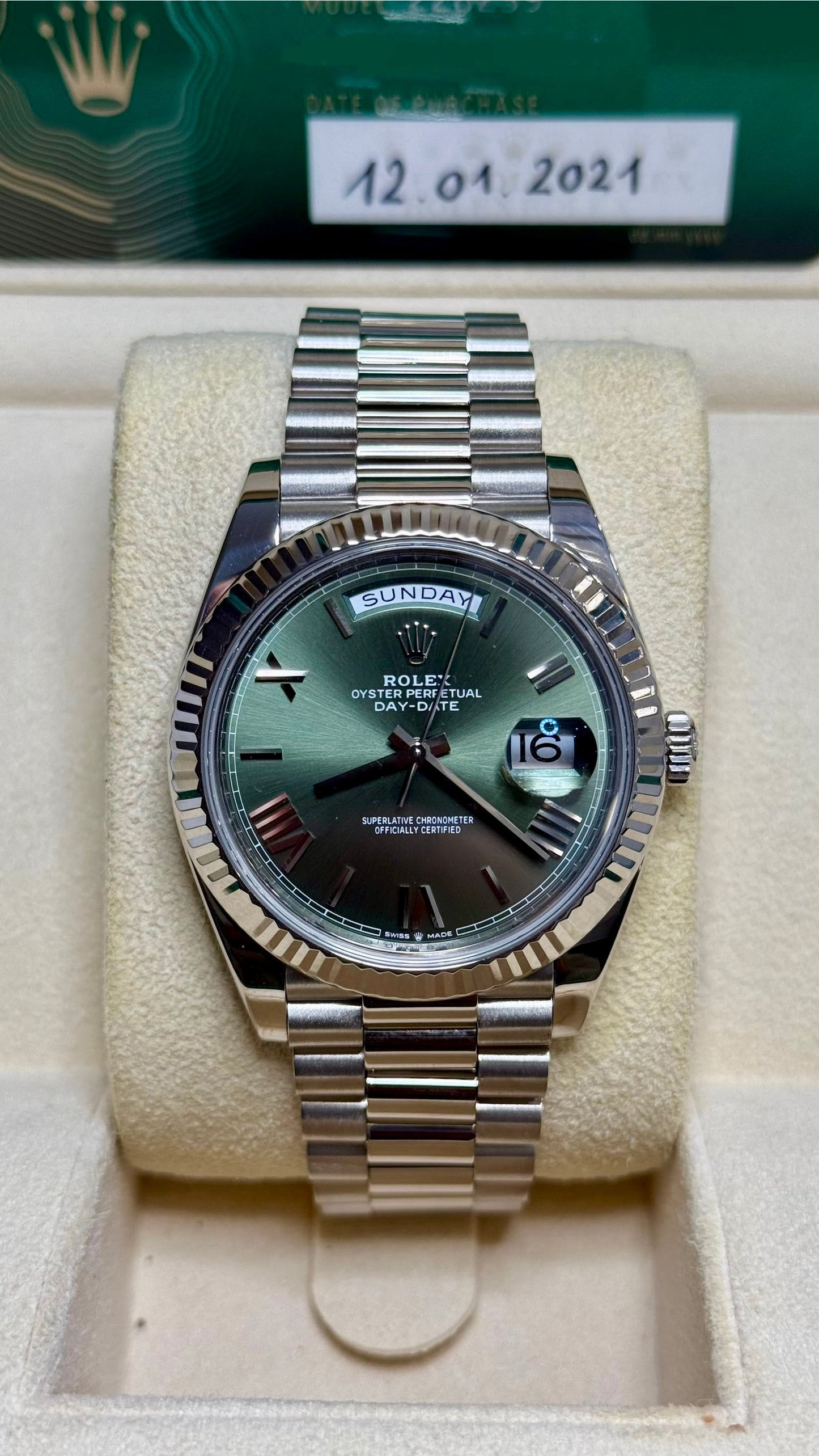 Rolex Day-Date 40 Green Dial on President 228239-0033 Card 2021