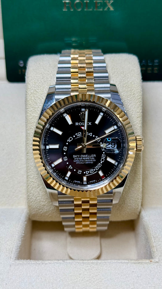 Rolex SkyDweller Bright Black Dial on 326933-0005 Card 2023