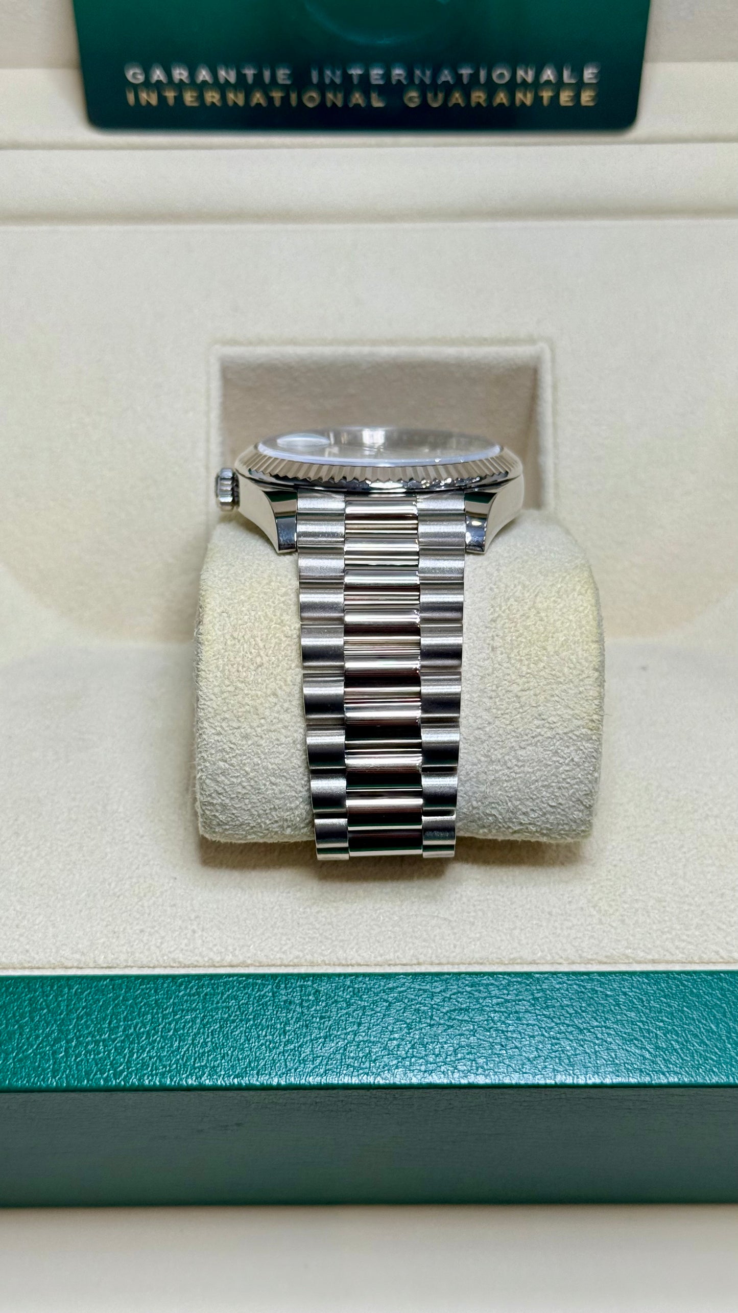 Rolex Day-Date 40 Green Dial on President 228239-0033 Card 2021