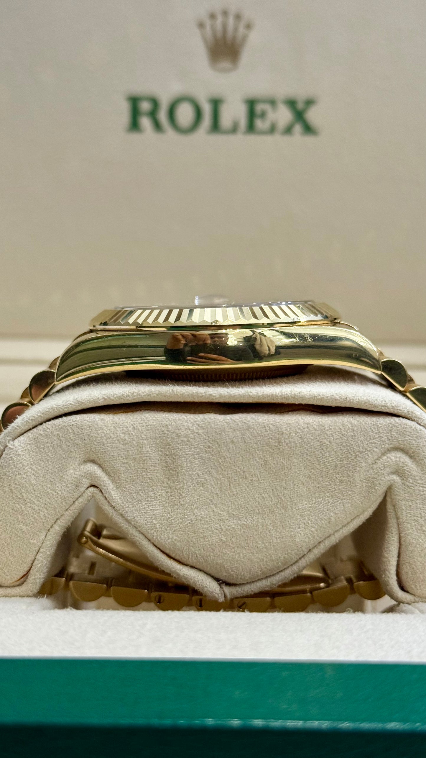 Rolex Day-Date II silver dial Dial on 218238 Card 2015