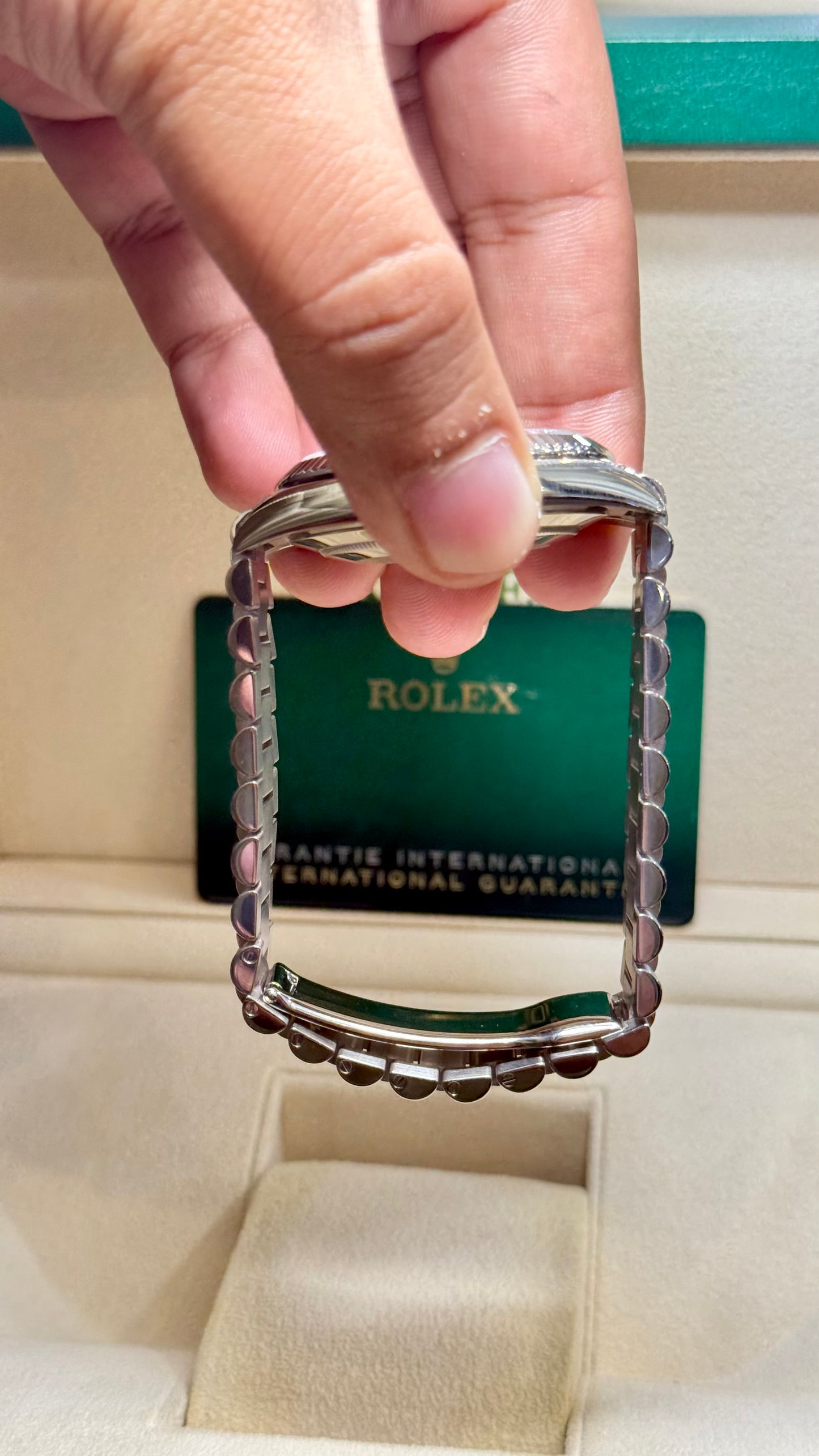 Rolex Day-Date 40 Green Dial on President 228239-0033 Card 2021